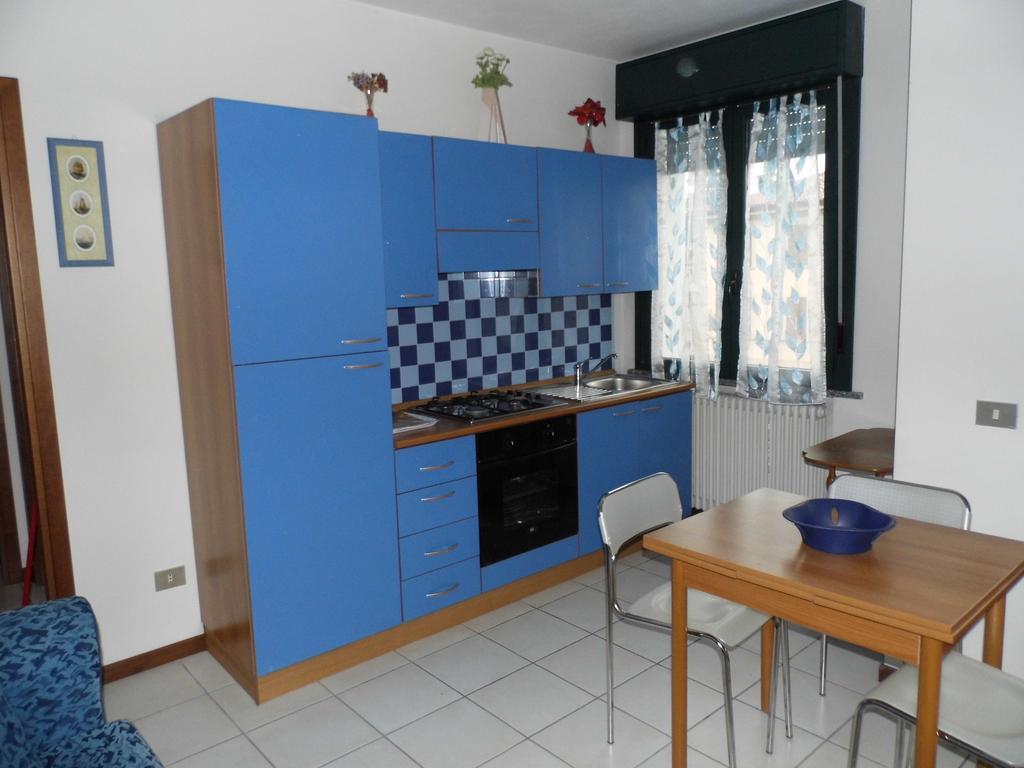 Bilocale Mentana 21 Apartment Parma Luaran gambar